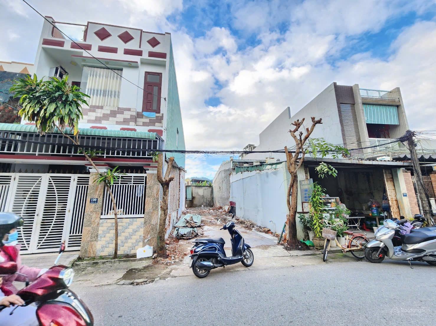 Cần bán lô đất mt đồng kè sát chợ - gần trường đại học