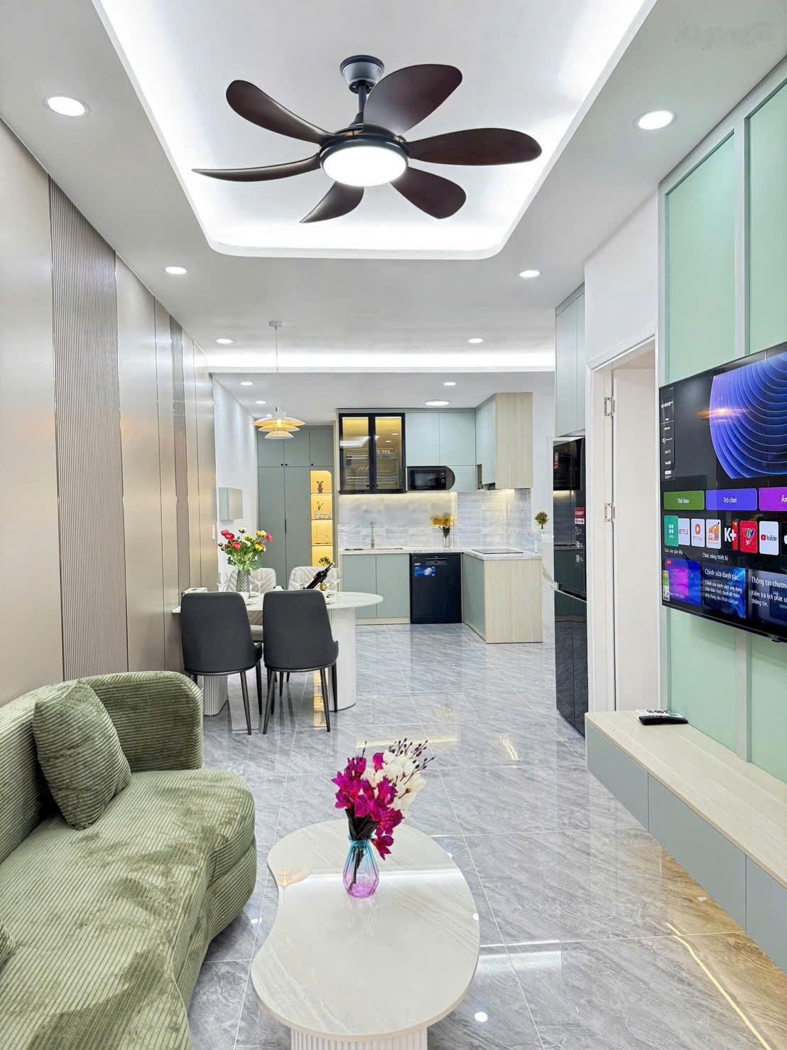 Bán nhanh căn hộ Sky 2, 3PN, nhà mới 100%, full nội thất, giá 6.6 tỷ, LH 0911090960