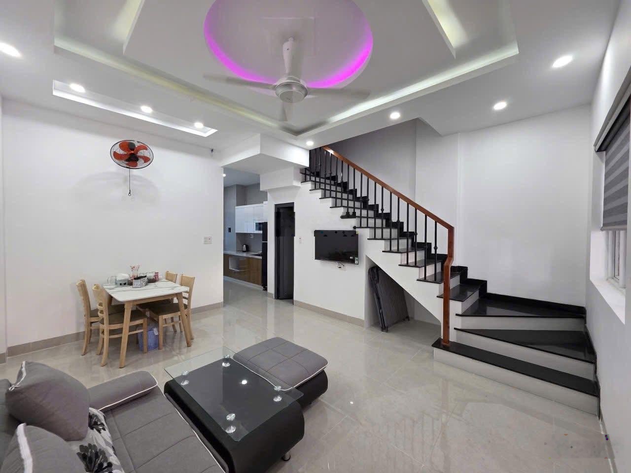 Cho thuê Nhà mặt phố Sun Casa Gần KCN Visip II,Thành Phố Mới Bình Dương