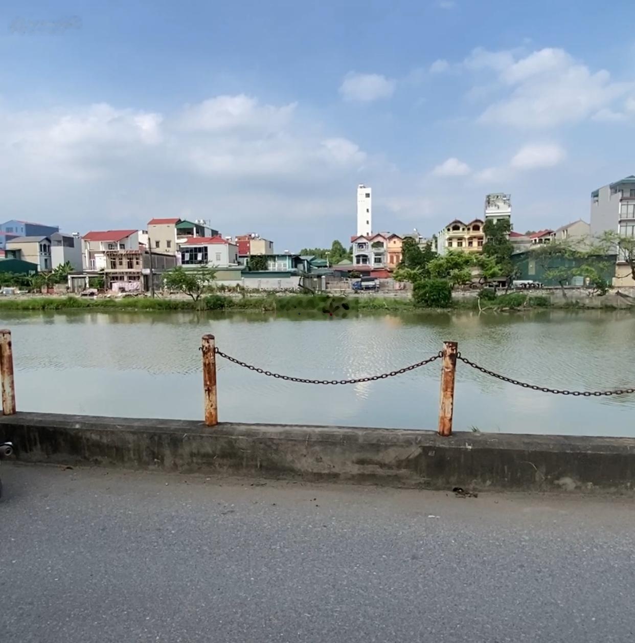 Bán gấp Nhà mới 35m - 5 tầng - ful nội thất gần Aeon và công viên lớn nhất Long Biên