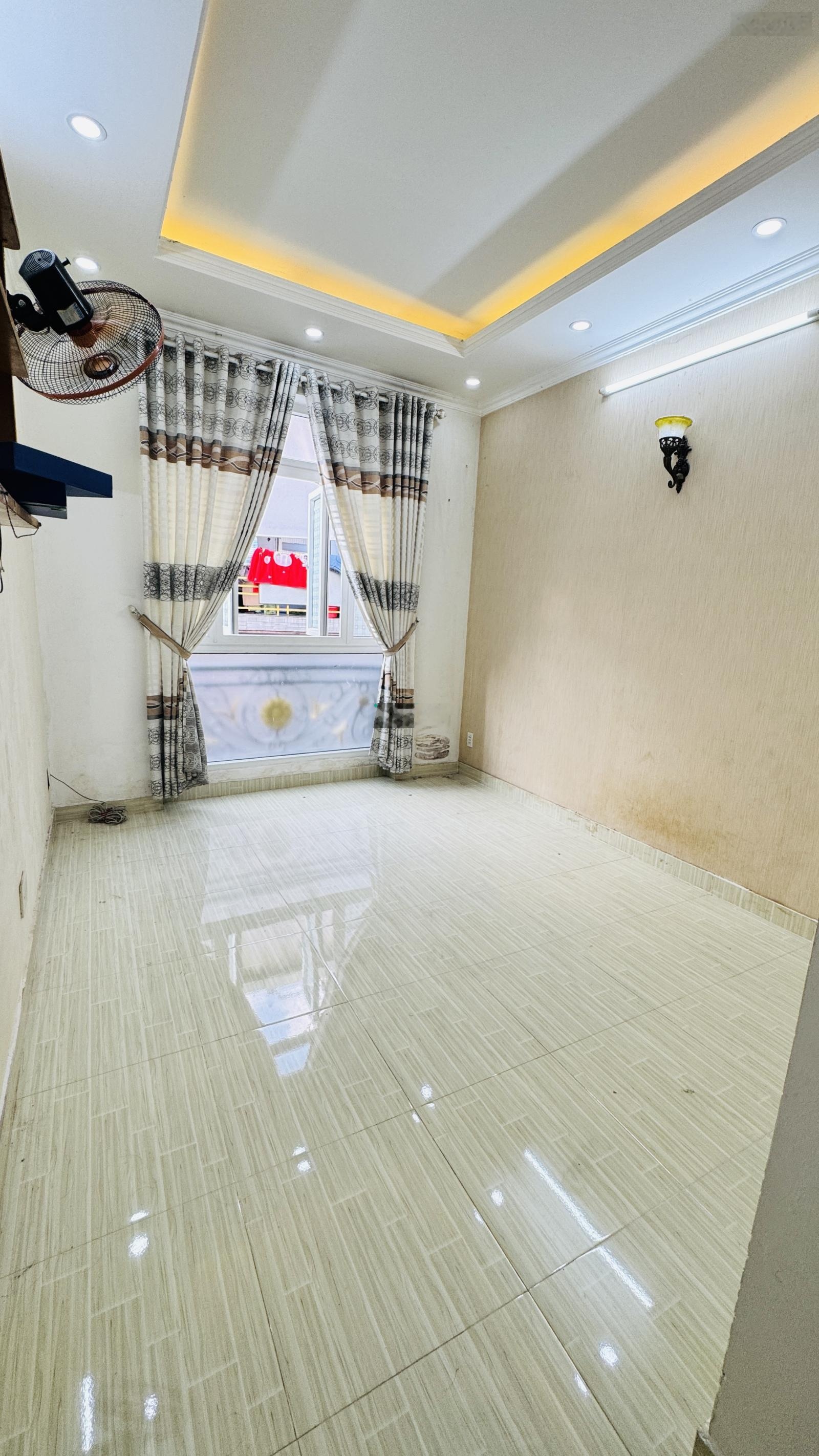 Bán nhà đoàn văn bơ hẻm 222/23 5 tầng 3 phòng ngủ quận 4