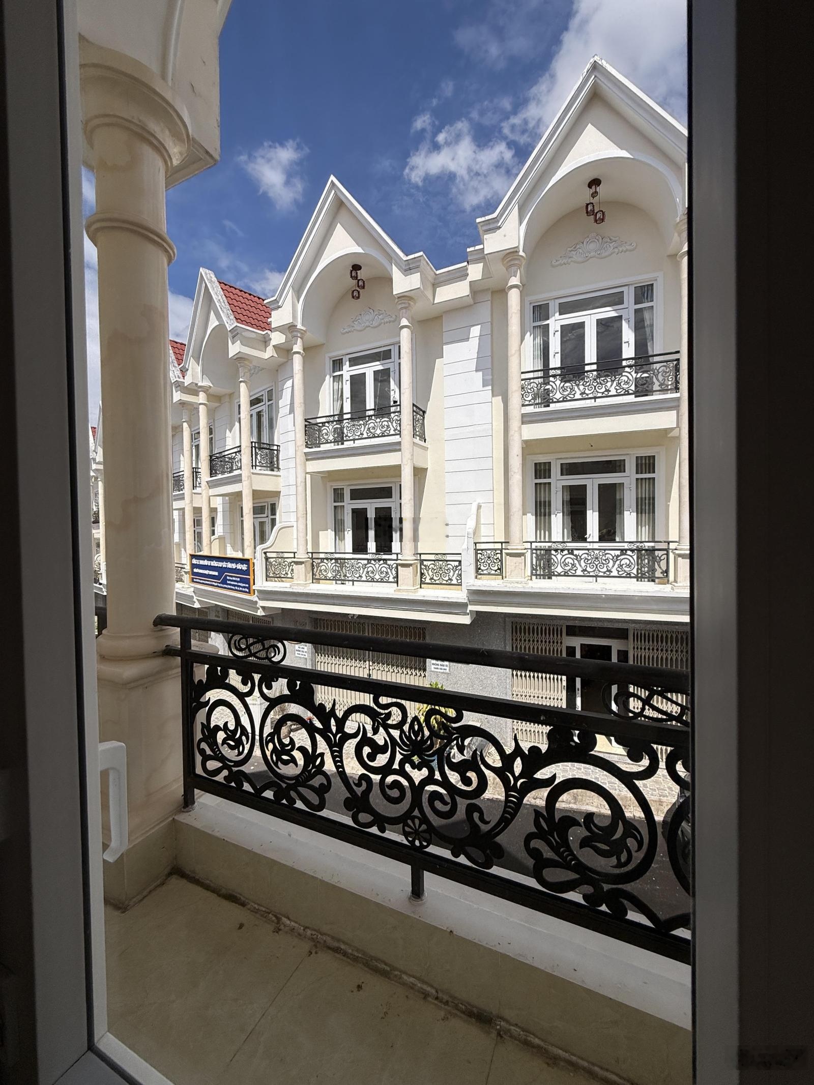 Bán Nhà Phố Phường 4 Thành Phố Đà Lạt Giá 8,5 tỷ Đã Hoàn Công