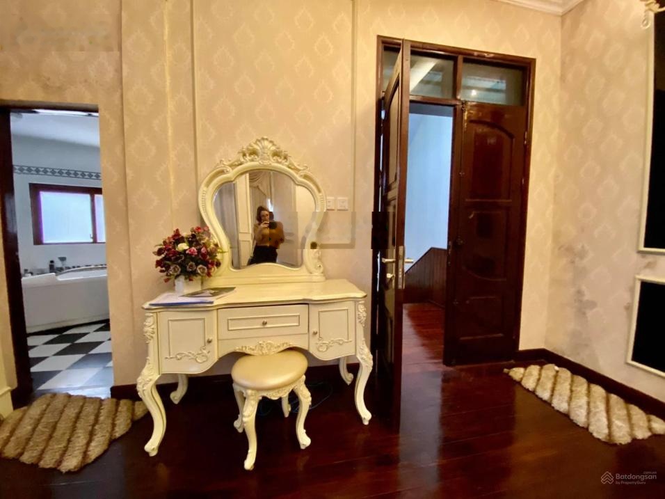 Bán biệt thự Linh Đàm siêu Vip - Hoàng Mai. Diện tích 250 m2 giá 55 tỷ, LH 0913655196