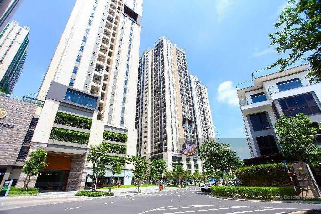 Bán gấp căn hộ Hà Đô Centrosa 2PN view thoáng. LH Mr Tín Hado sẵn pass cửa xem nhà