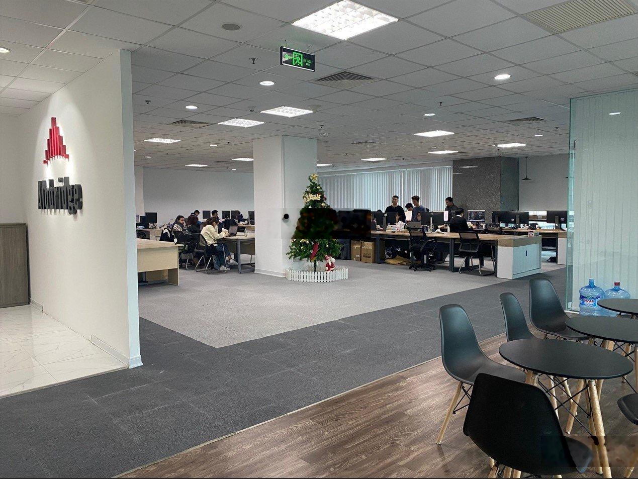 Cho thuê văn phòng tại 18 Tam Trinh VTC Online DT 50m2 - 130m2 - 250m2 - 500m2 giá 120k/m2