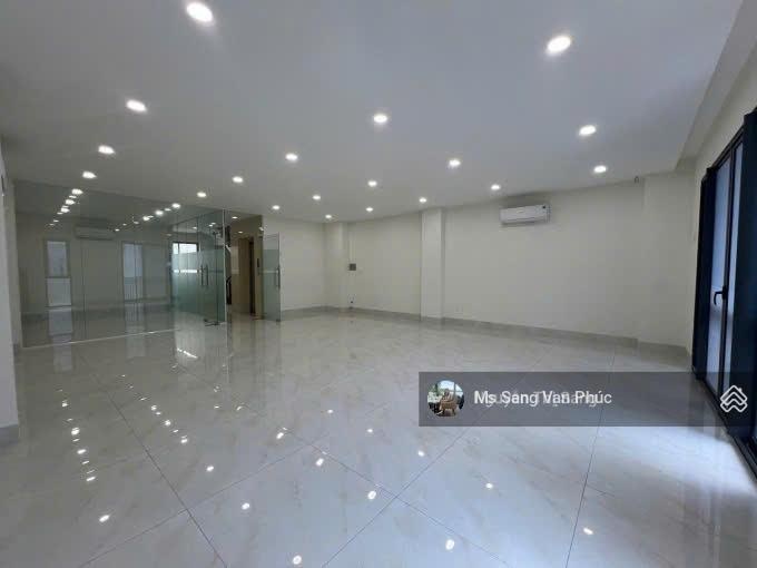 Tổng hợp giá thuê văn phòng Vạn Phúc City: Sàn trống, ngăn phòng. Đa dạng diện tích từ 20 - 350m2