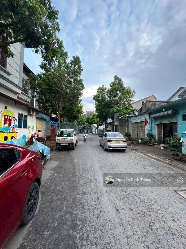 Bán 71m2, MT 7mx10m vuông vắn, pháp lý đầy đủ, có nhà 2 tầng đang kinh doanh Trâu Quỳ, Gia Lâm