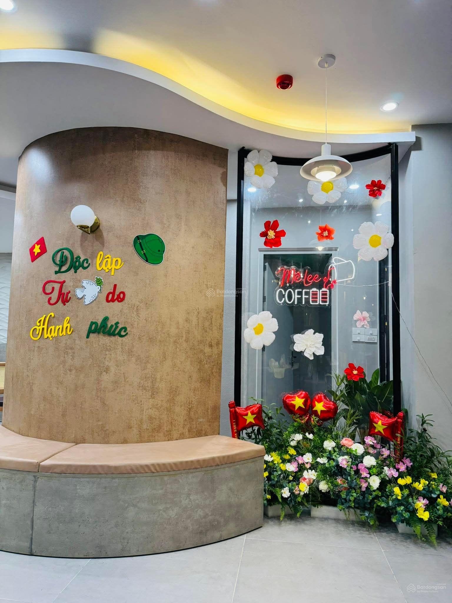 Bán nhà lô góc Trịnh Văn Bô vừa ở, kinh doanh, làm văn phòng diện tích: 90m2, 8 tầng