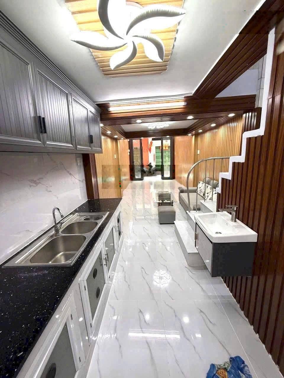 HXH Xóm Đất, P.8, Q.11 - Giá 5,98 tỷ (Khu Người Hoa cách mặt tiền ~15m)