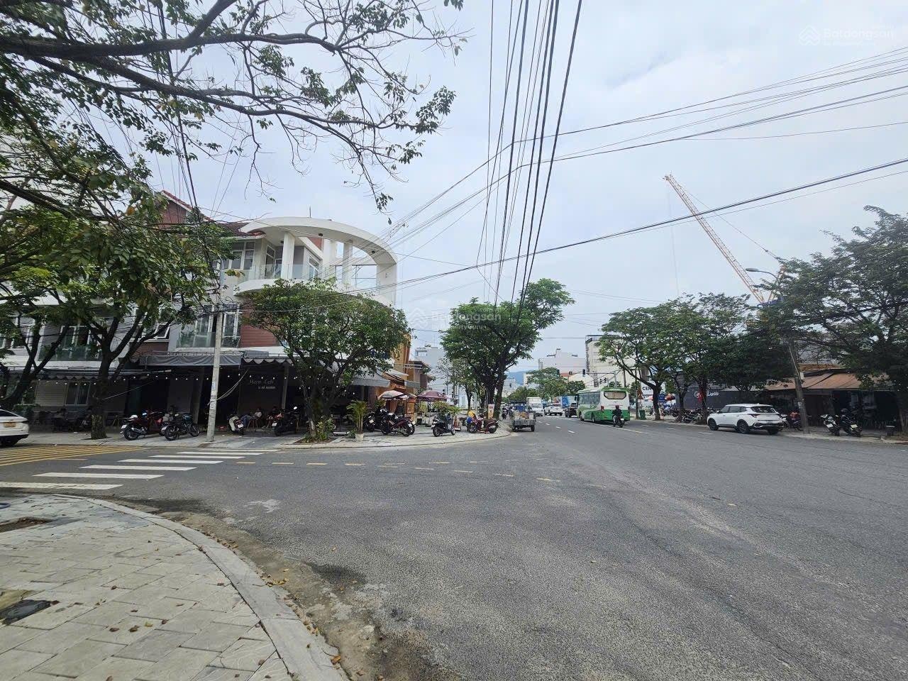 Đất lô góc Hồ Nghinh 141m2 đường 15.5m khu biển Phạm Văn Đồng sầm uất đẹp rẻ