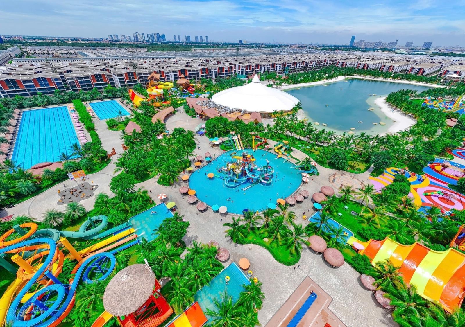 Bán liền kề Phố Biển 70m2 giá 10,7 tỷ đã có sổ đỏ, ngay Biển và quảng trường Grand World