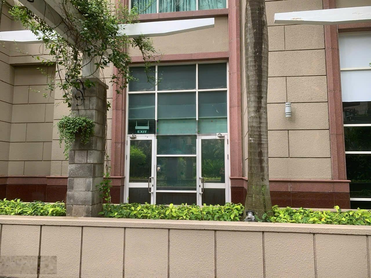 Cho thuê văn phòng tầng trệt The Manor 1, 86m2 , giá 35 triệu bao gồm PQL, ĐIện Lạnh, MB 24/7