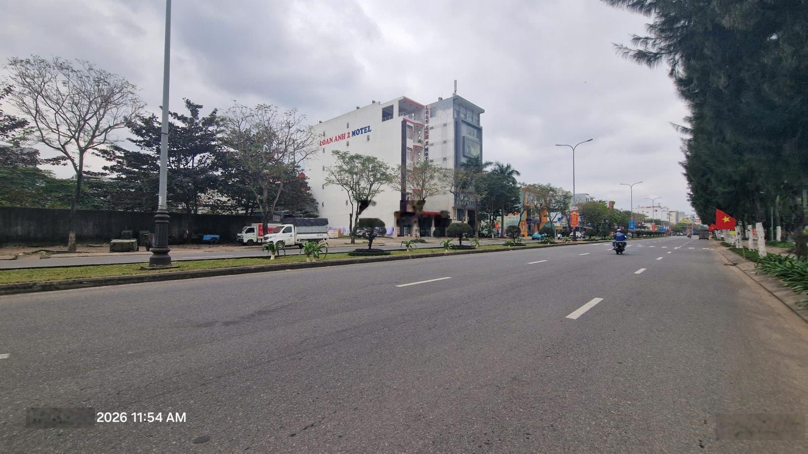 Bán 375m2 đất biển Nguyễn Tất Thành, vị trí đẹp nhất đường