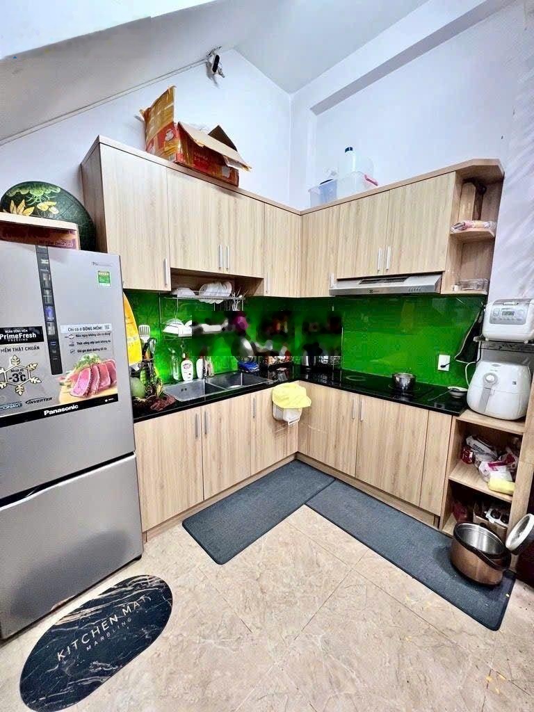 Chủ đi nước ngoài - bán gấp nhà 4 tầng full nội thất - hẻm 4m - sát tên lửa - nhỉnh 3.x tỷ