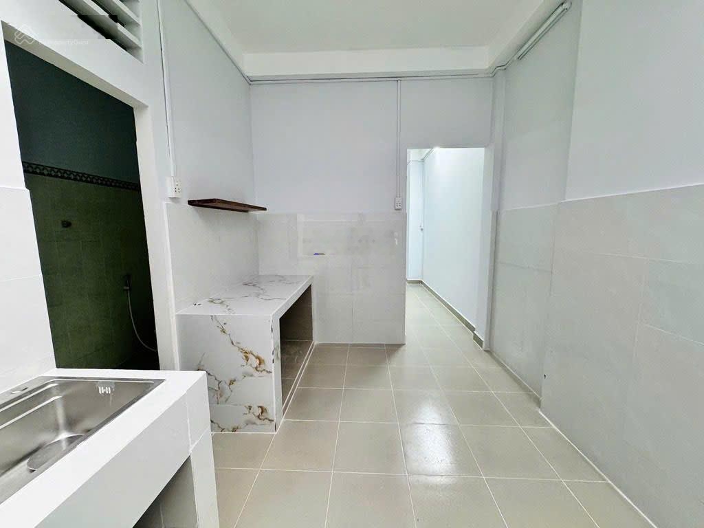 Hiếm,nhỉnh 9ty nhà khu vip đào duy anh phú nhuận,50m2,hẻm xe hơi,cho thuê 15tr/th