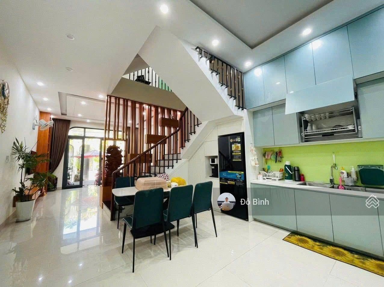 Cho thuê nhà 3 tầng đường: trung lương 12 - 5pn - 4wc - khu đảo vip mát mẻ