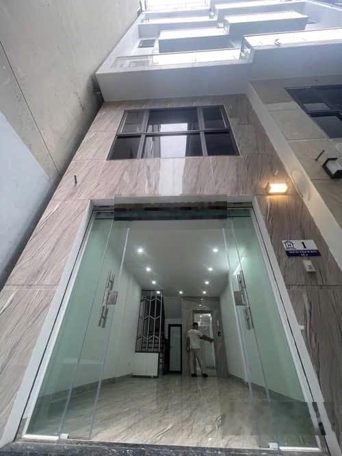 Cần bán - nhà đẹp - thạch bàn - long biên - 40m - 6 tầng - mặt tiền 3.5m - 10.5 tỷ