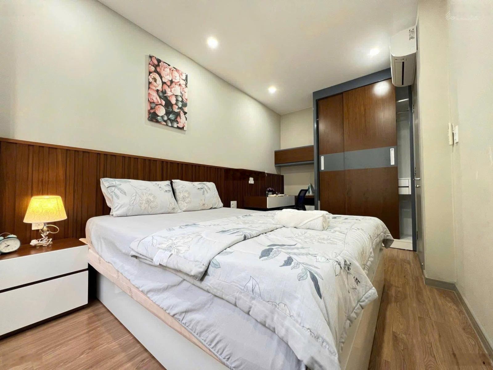 Cho thuê CC Oriental Plaza 685 Âu Cơ, 10 triệu, 85 m2, 2PN, 2WC, giá ưu đãi