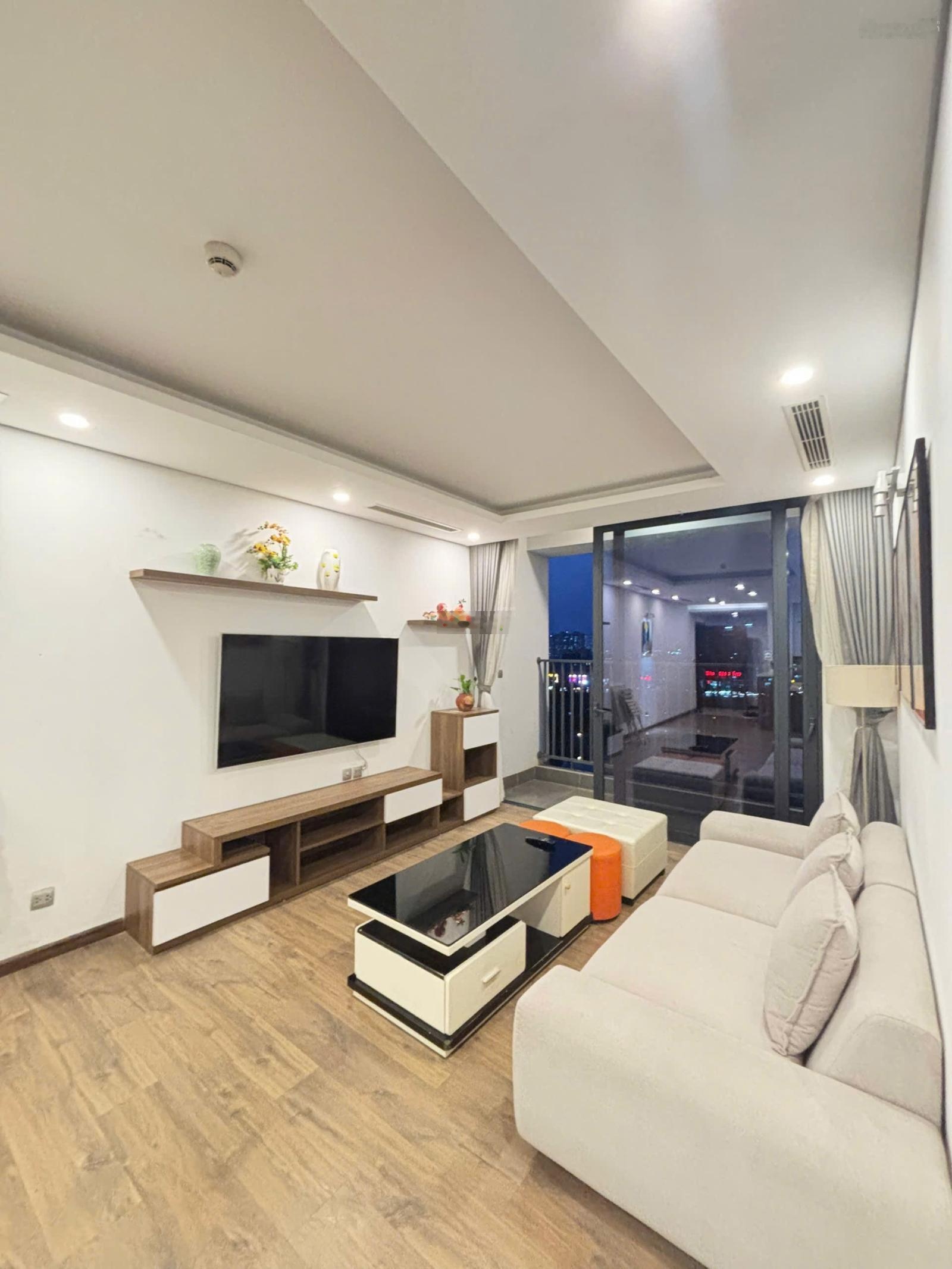 Cho thuê căn hộ chung cư 3pn full đồ bên ngoại giao đoàn Toà NO1T4