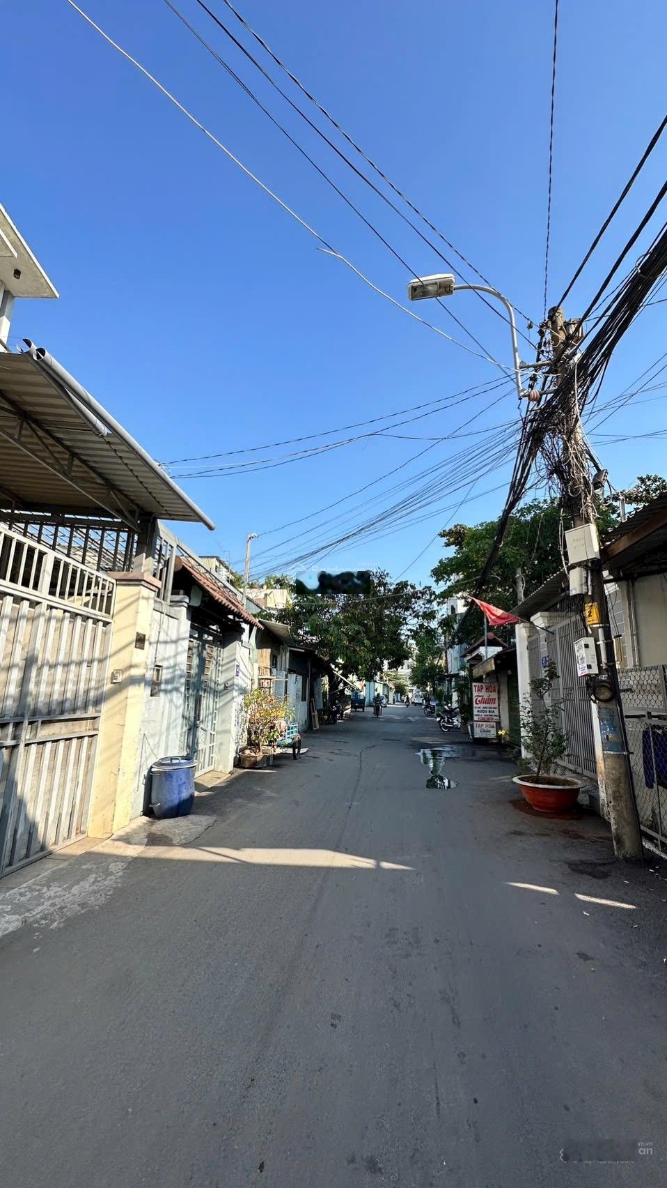 Bán nhà mới 6,8 tỷ đường số phường Bình Trưng TPHCM