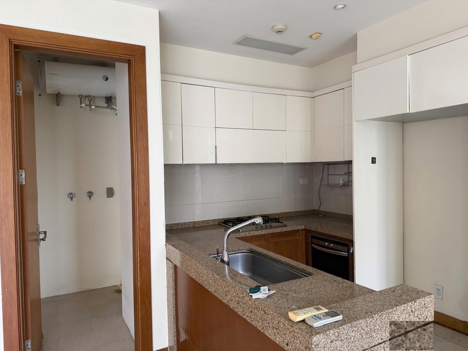 Cho thuê căn hộ 2PN - giá 11 triệu tại CHCC Essensia