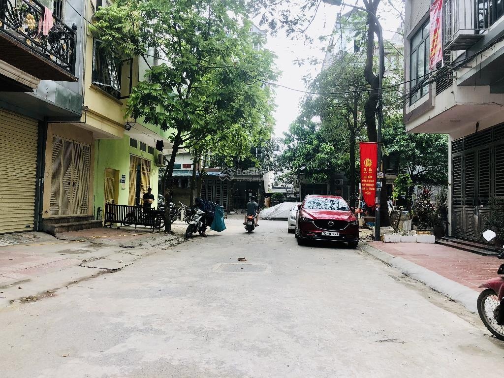 Bán Nhà riêng 5 tầng thang máy trước nhà rộng 9m 12,9 tỷ, 42 m2 tại Phú Diễn, Bắc Từ Liêm, Hà Nội