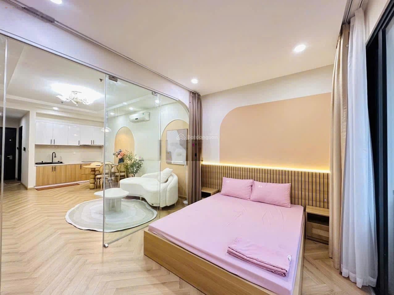 Chính chủ gửi bán 1PN-5.6 tỷ, sẵn sổ LH 0968602202. Em còn quỹ căn từ 1 đến 4 PN Times City