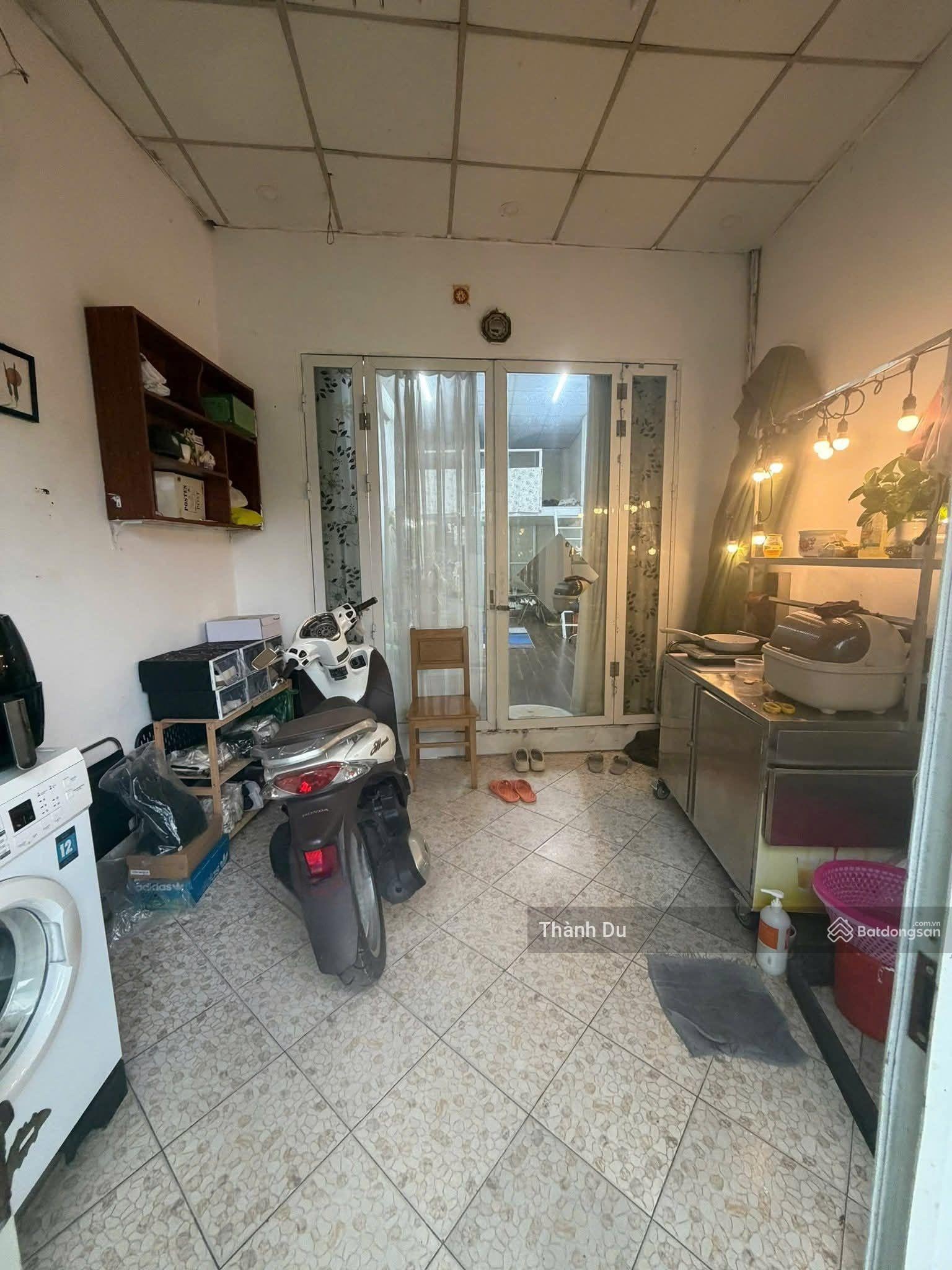 Cho thuê nhà Lâm Du, Bồ Đề- 60m2- 7tr/tháng gần hồ, ô tô đỗ cửa, Giao thông thuận tiện