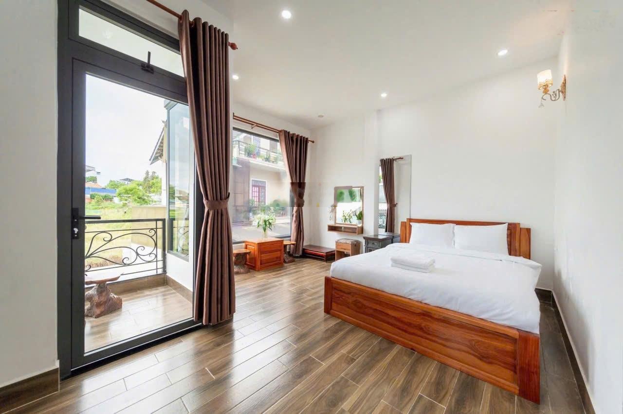 Cho thuê nhà nguyên căn- 4 p.ngủ -đường trần khánh dư -phường 8 - đà lạt - giá thuê: 17 triệu/tháng