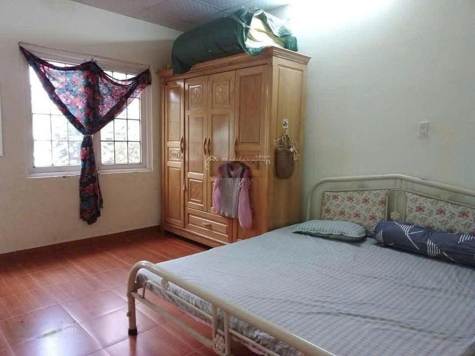 Cho thuê nhà nguyên căn - có sân vườn - 4 p.ngủ - đường hoàng hoa thám - p.10 - đà lạt- 13 tr/tháng