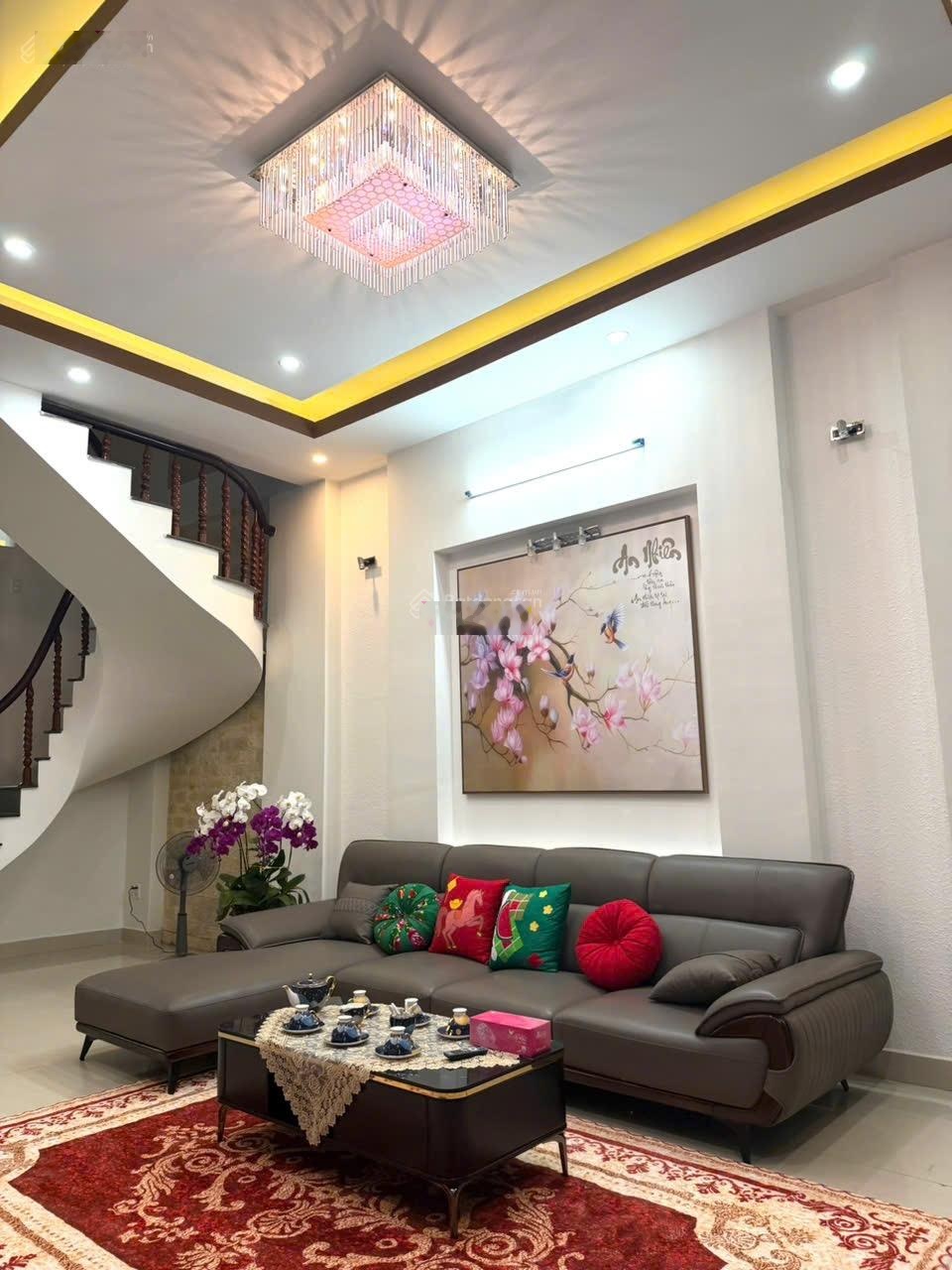 Cho thuê Nhà mặt phố tại Số 96 Trần Văn Hai, 45 triệu VND, 155 m2