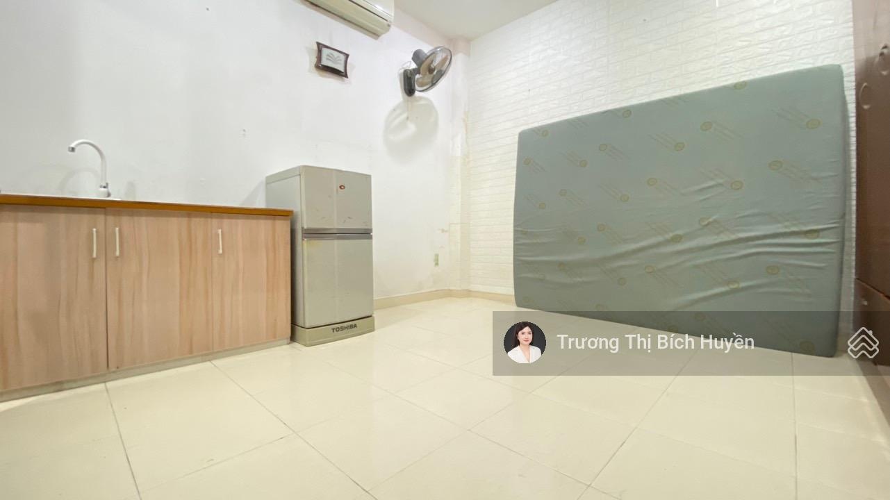 Cho thuê phòng trọ giá rẻ tại 18B/25A Nguyễn Thị Minh Khai, Quận 1