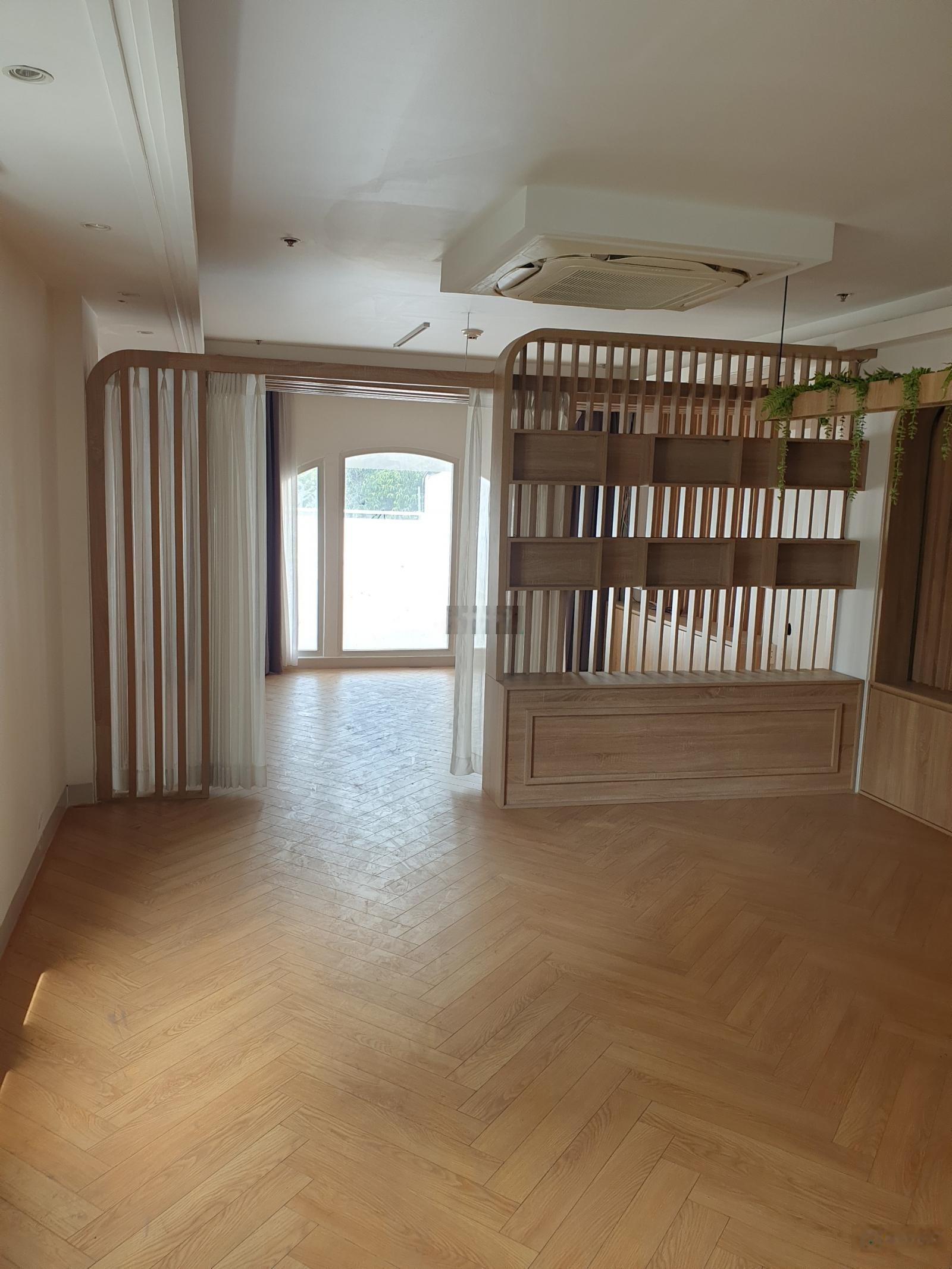 Cho thuê văn phòng lẻ DT 50m2 - 100m2 - 450m2 mặt tiền đường Điện Biên Phủ P25 ngay Landmark 81