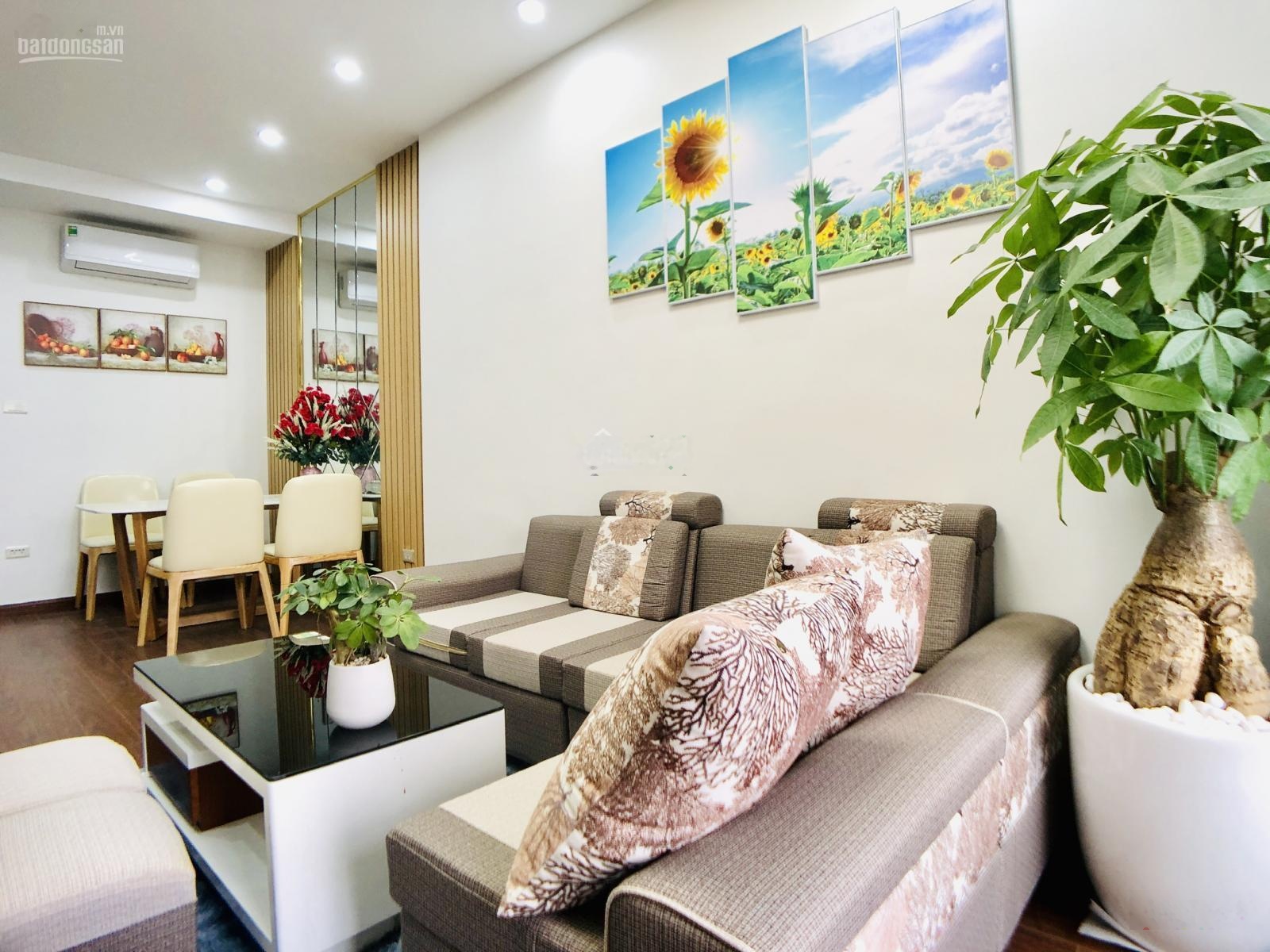 Tôi chính chủ bán căn 2 p ngủ, DT 70m2, tầng đẹp chung cư Bea Sky - Nguyễn Xiển, giá 5.7 tỷ full NT