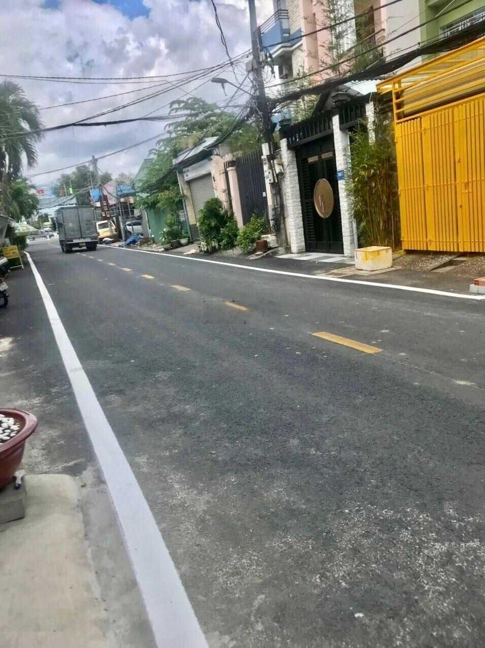 Cần tiền bán gấp nhà hẻm xe tải 300 Nguyễn Văn Linh 4,5x16,5m vị trí cực đẹp giá rẻ hơn mua đất