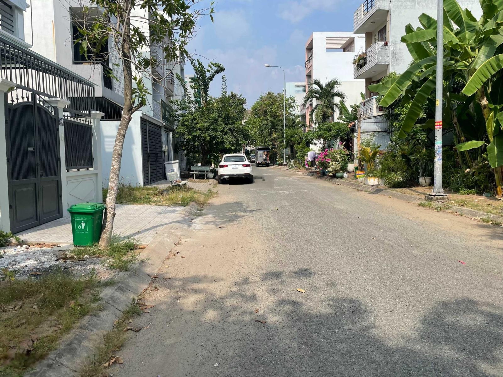 Bán nền nhà phố KDC Nam Long, DT: 4,5x20m, sổ cá nhân, giá 9 tỷ