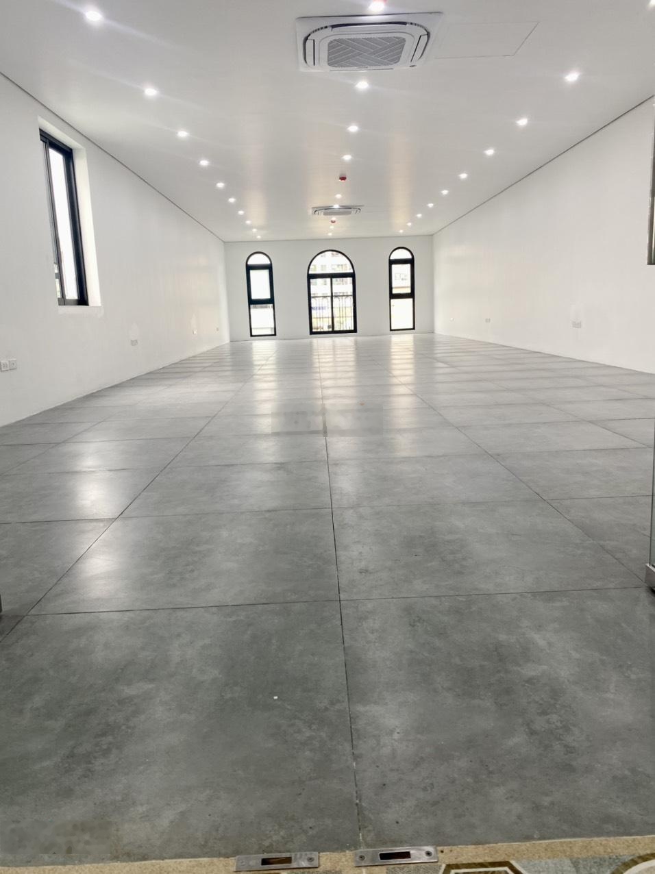Cho thuê sàn văn phòng Phùng Hưng, 130m2 sàn thông, view thoáng, giá rẻ chỉ 14 tr/tháng