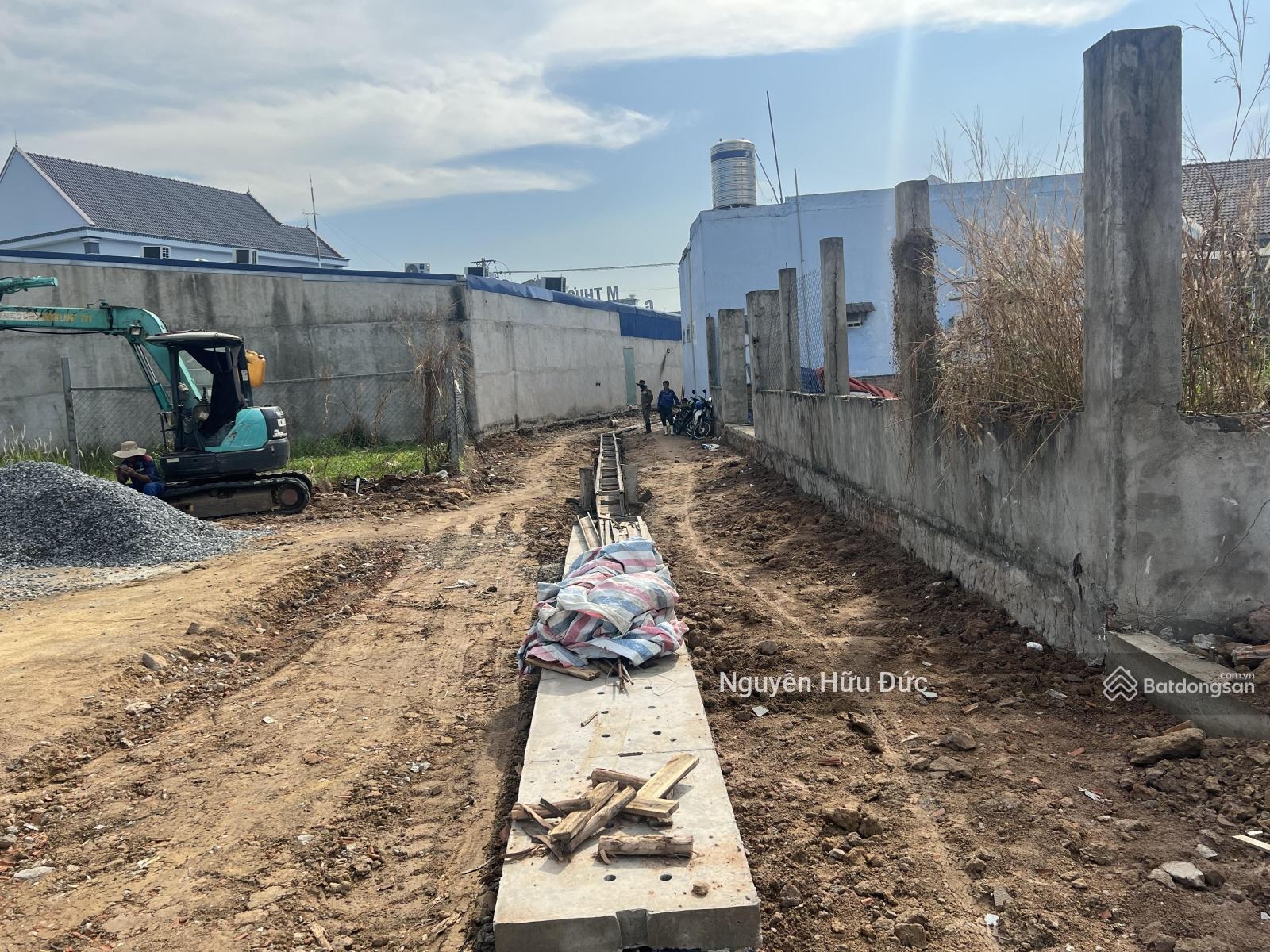 Bán đất 44 x 90m (3.700m2 thổ cư) Phường Phú Chánh, TP, Tân Uyên, Bình Dương (10tr / m2)