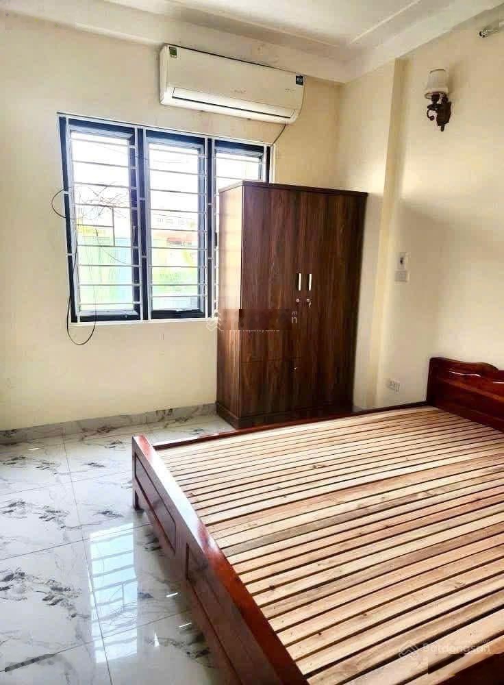 CCMN 8 tầng số 7 ngõ 1008/ 23 Láng và 157 Chùa Láng giá 2,5tr 2.7tr 3,2tr 4,5tr thang máy và bộ