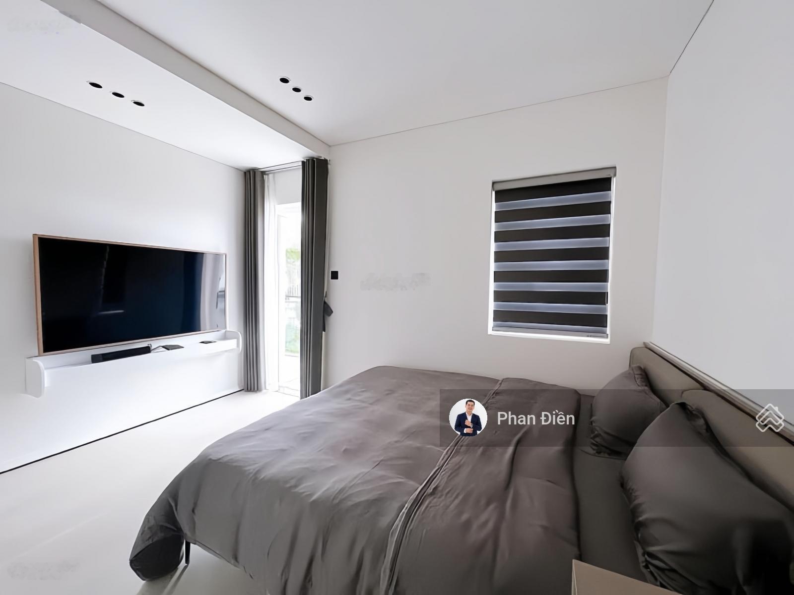 Chính chủ bán căn góc 2 mặt tiền Mega Village Khang Điền nội thất cao cấp. Tặng hồ cá Koi. Sổ hồng