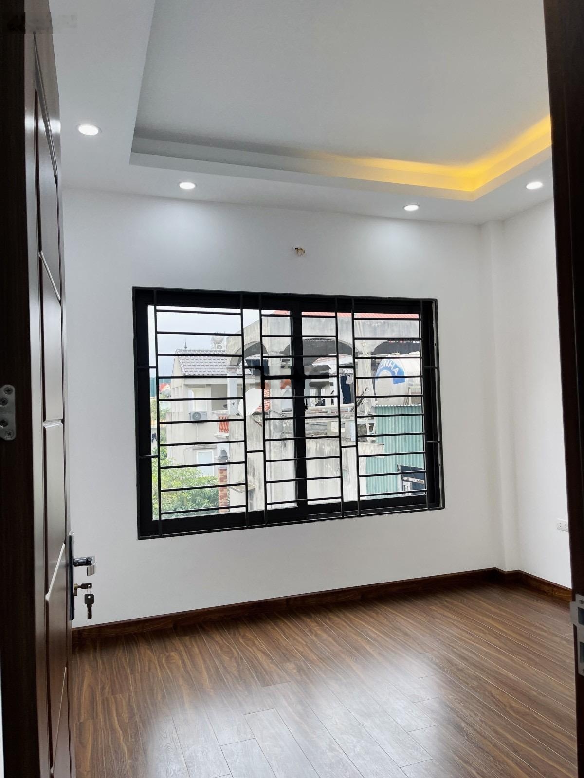 Bán nhà Tứ Hiệp- gần BV Nội Tiết DT 45m2*4 tầng * giá 6.5 tỷ . Nhà đẹp ở ngay cách phố chỉ vài bước