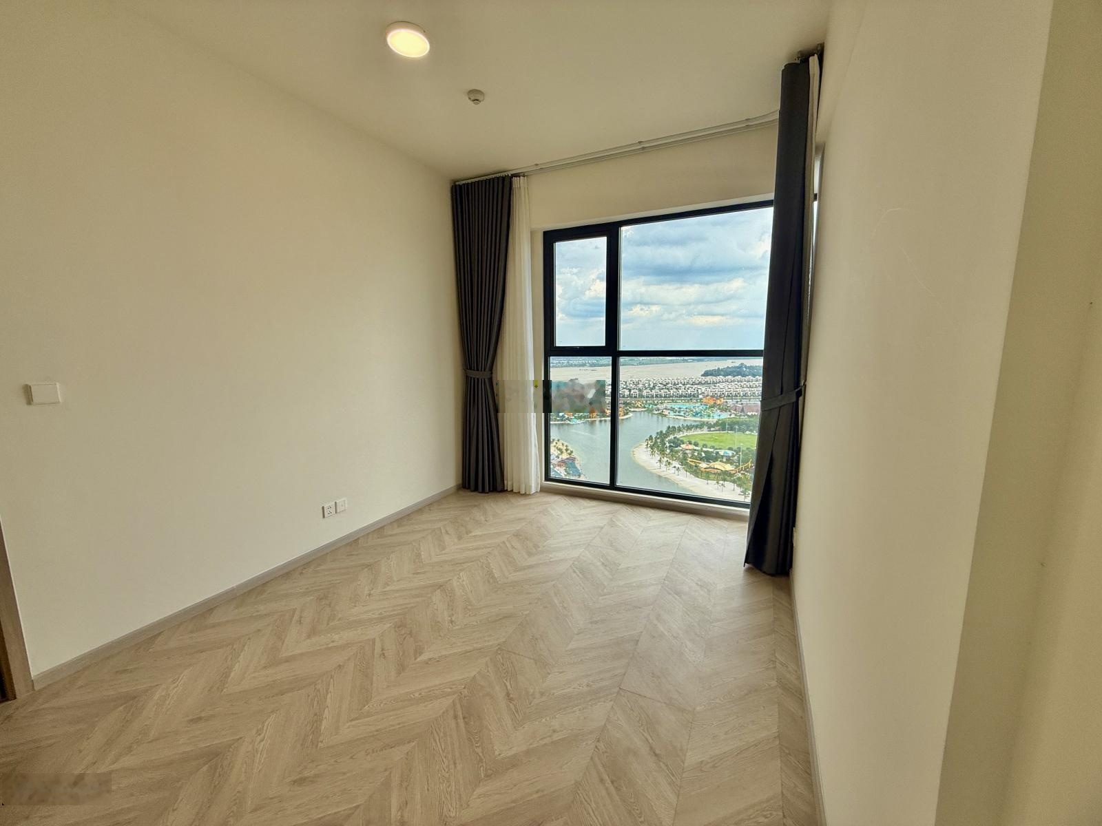 Cho thuê căn 3PN NTCB view trực diện công viên 36ha giá chỉ 15tr/ tháng tại Masteri Vinhomes Quận 9