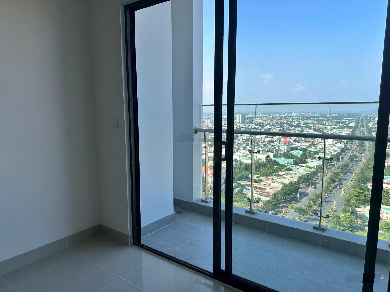 Bán căn hộ 3PN tầng cao Vũng Tàu Centre Point DT 102m2, giá chỉ 5,6 tỷ. LH 0777066878 Thành DIC