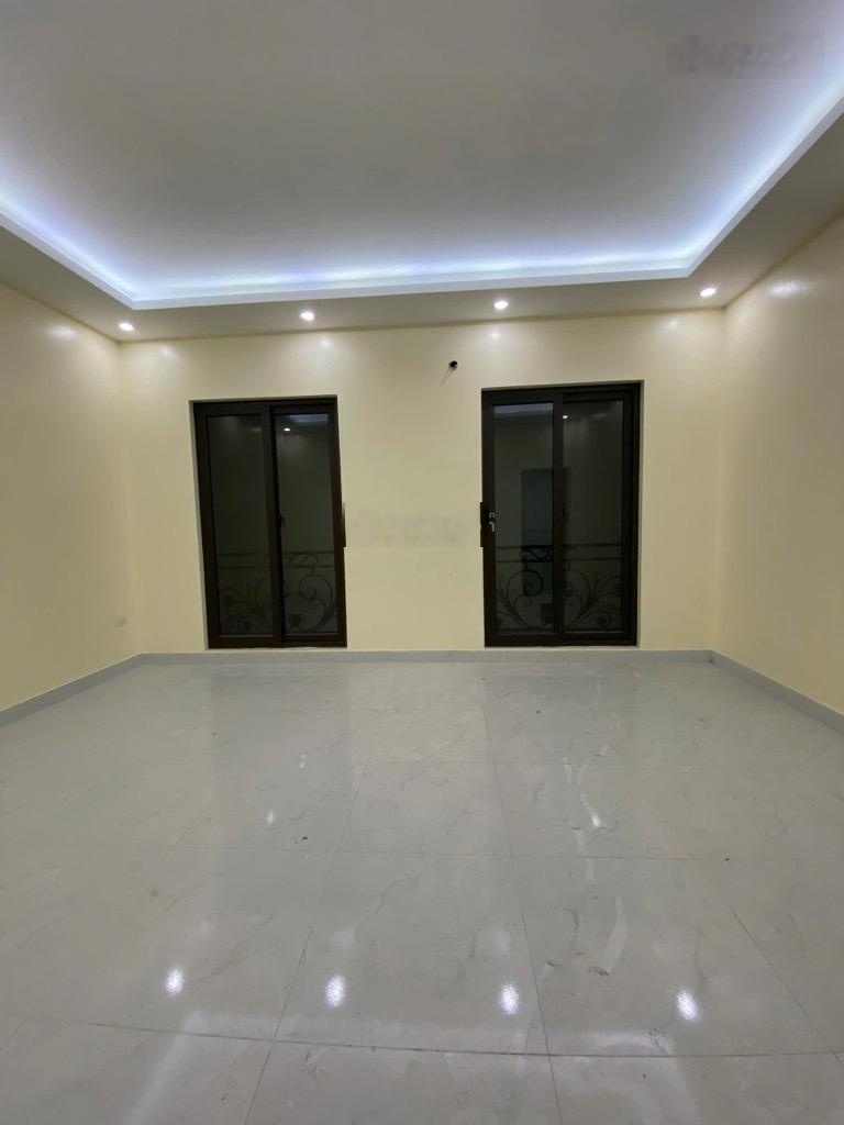 Bán nhà Tam Trinh - Sở Thượng - 48m2 x 5 tầng - Sân riêng - Sát công viên Yên Sở - 7.15 Tỷ