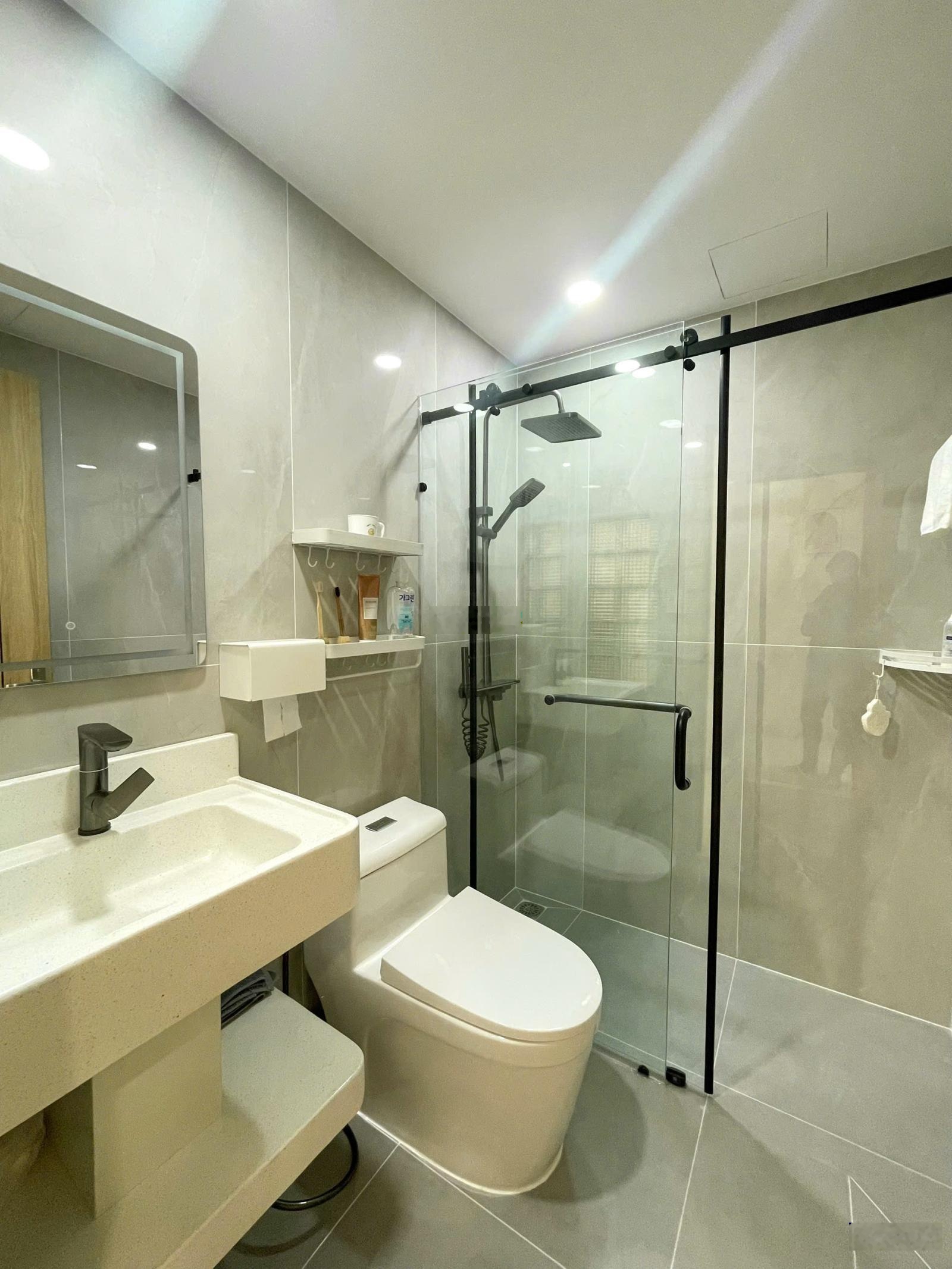 Bán gấp căn hộ Sky Garden 3, 6,6 tỷ, 71,52m2, 3PN, 2WC, đầy đủ nội thất