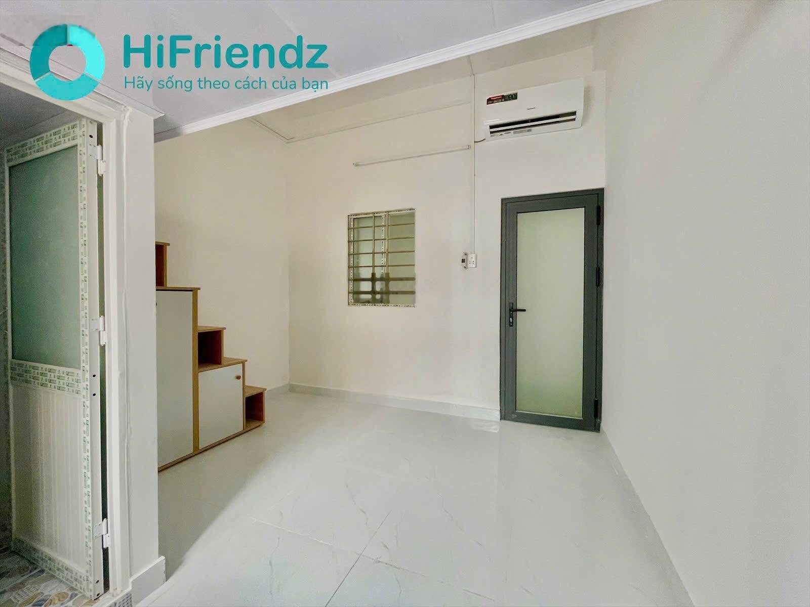 Cho thuê phòng gác nhà mới xây - kế cầu kiệu tiện đi Q3 Q10 Q10