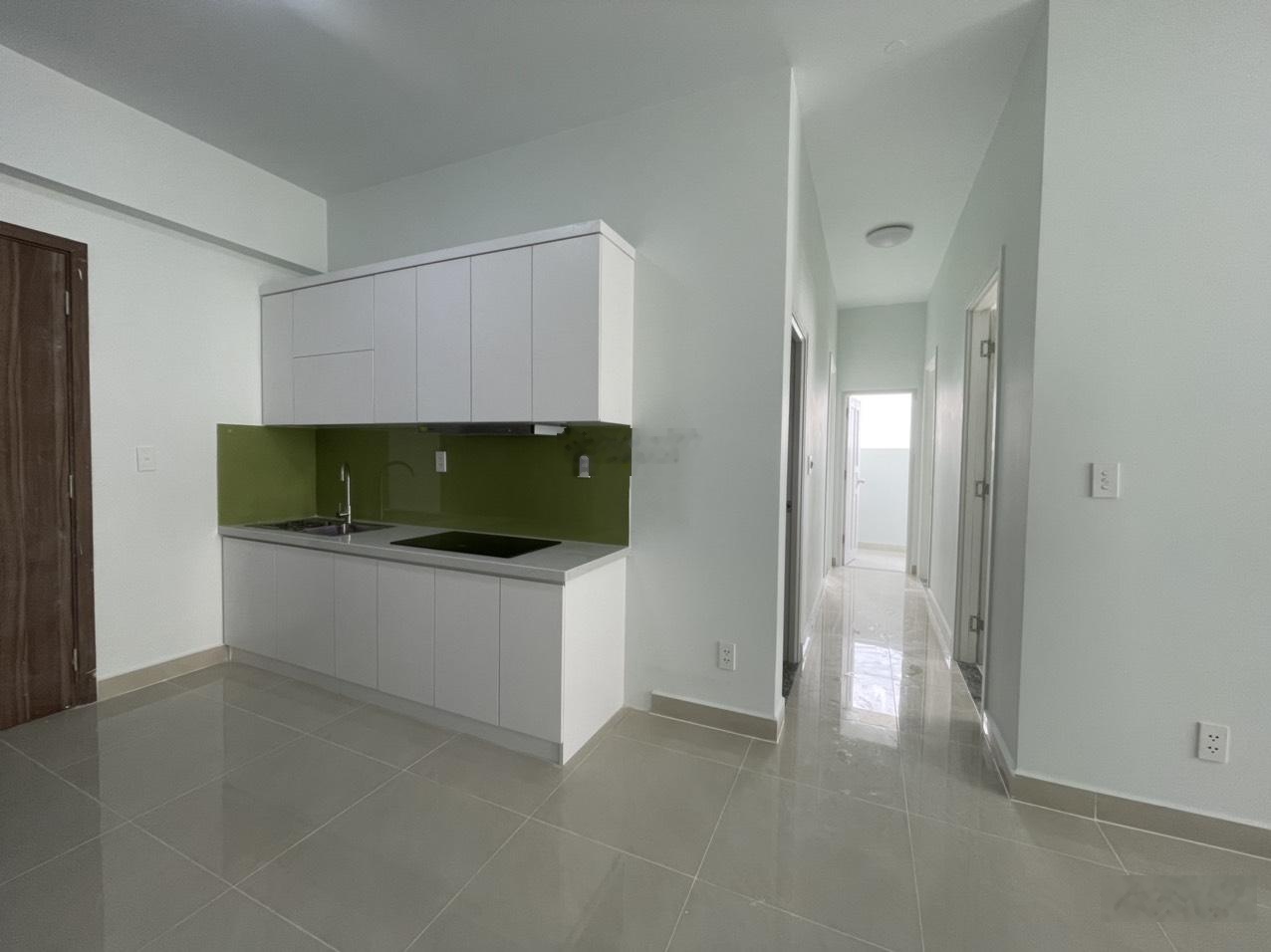 Cho thuê căn hộ Topaz Home 2, nhà trống cơ bản có thể vào ở ngay.