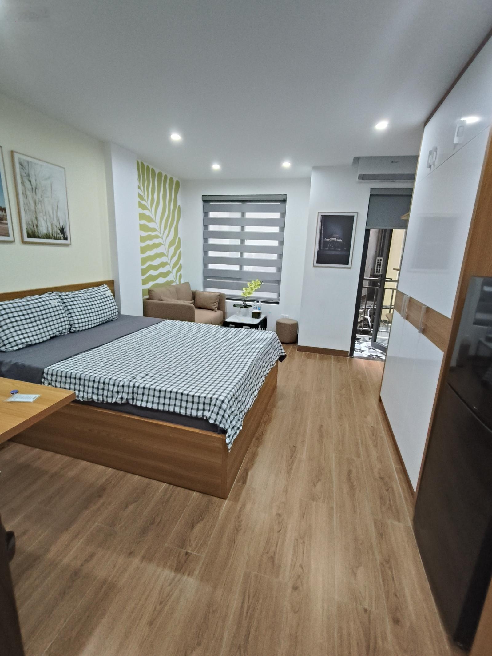 Xuân Diệu - Tô Ngọc Vân, ngõ thông, ô tô, sát phố, 120m2 xây 8 tầng MT 8m 23 căn hộ cao cấp