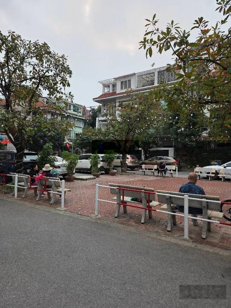 Biệt thự - lô góc - view vườn hoa - gần hồ - ô tô - Quận Ba Đình - 155m2 - 4 tầng