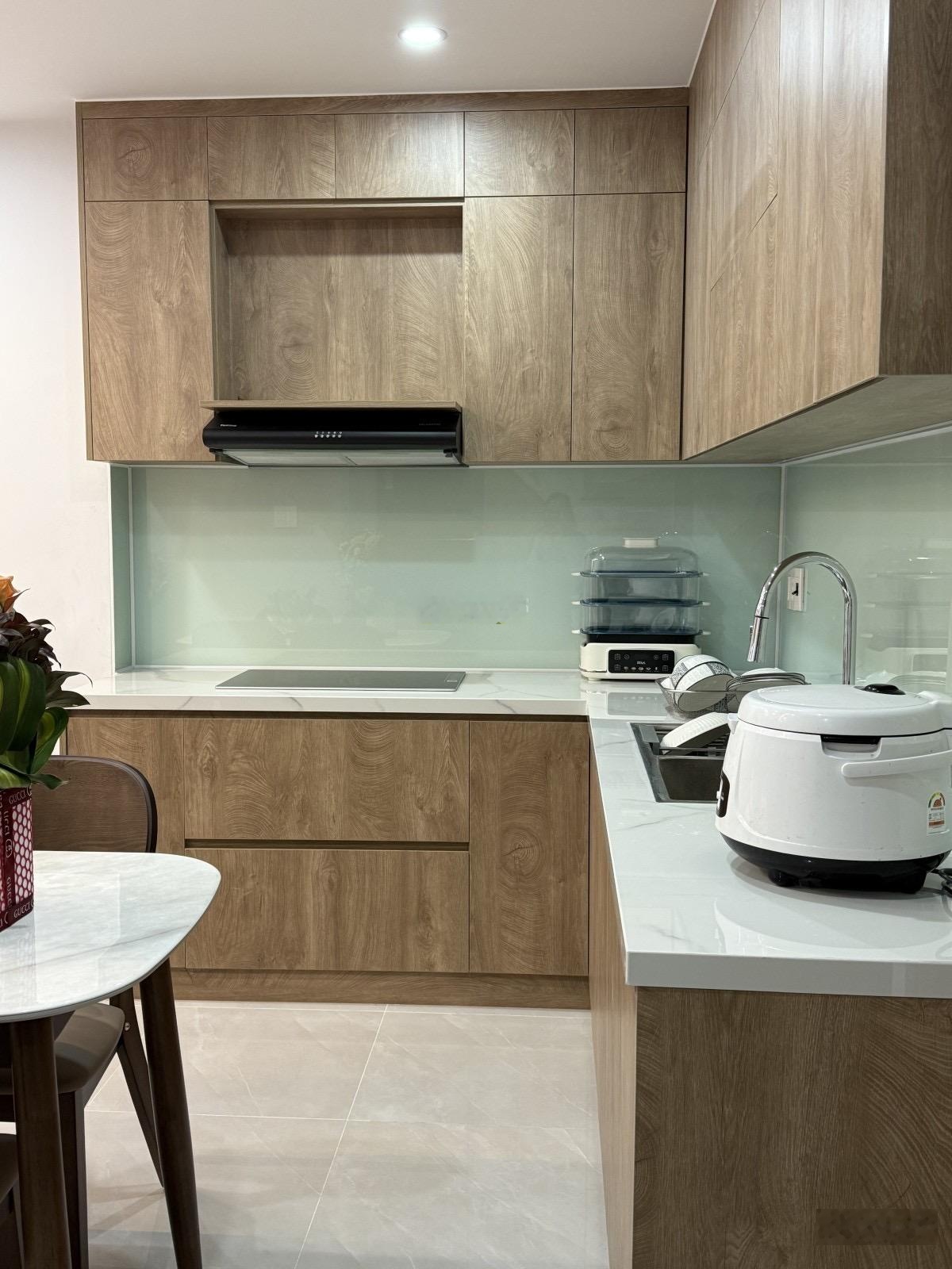 Phạm Văn Nghị, bệnh viện Hoàn Mỹ, 2 tầng, full nội thất ngang lớn 6m sổ đẹp, chỉ cần 6,580 tỏi.